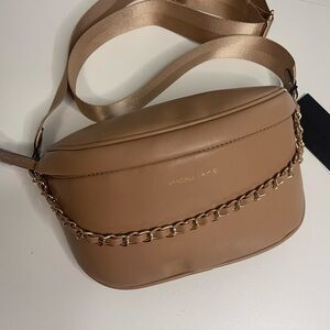 Kendall & Kylie Fanny Pack / Crossbody